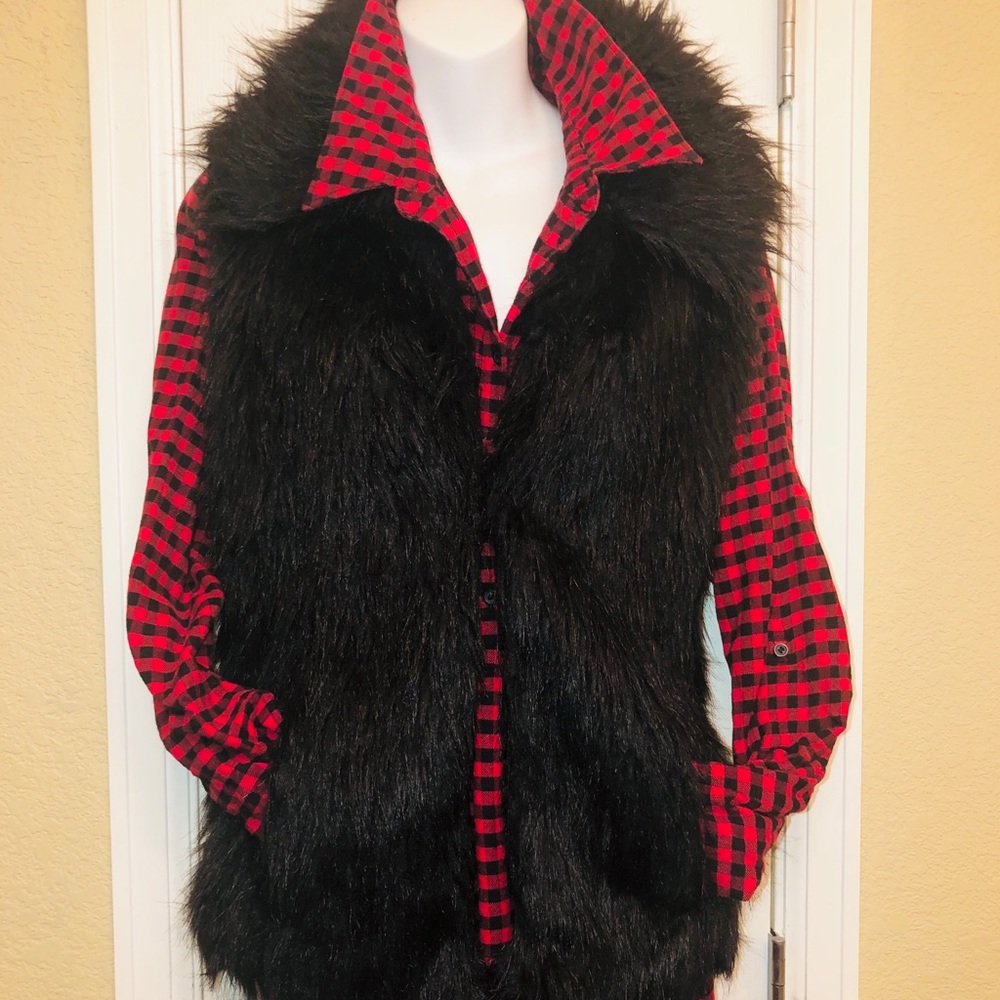 FAUX FUR VEST
